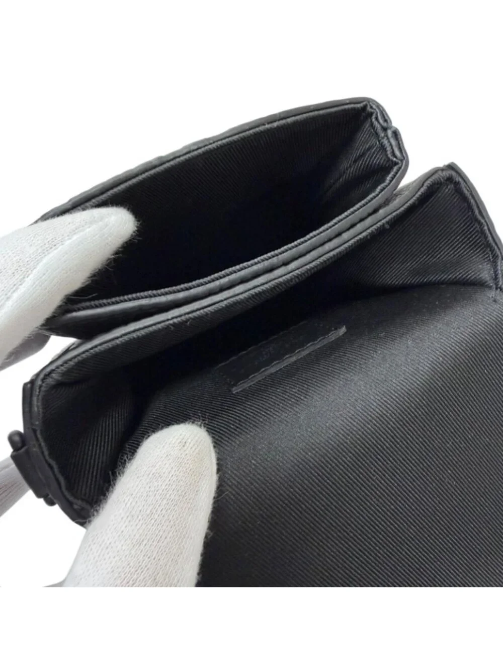 Louis Vuitton S Lock Vertical Wearable Wallet Leather Taurillon Monogram Black